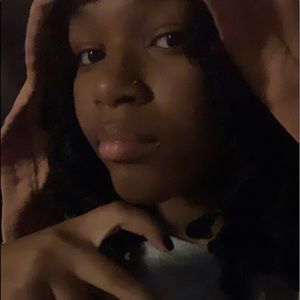 Meet your Posher, Delicia